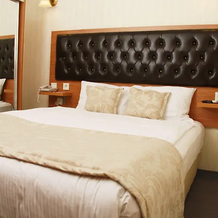 Kozan Hotel